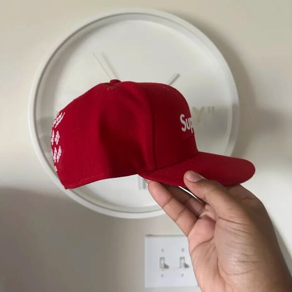 SS21 Supreme Box Logo 27-Time Champions New Era Fitted Size 7 5/8 - Picture 4 of 5